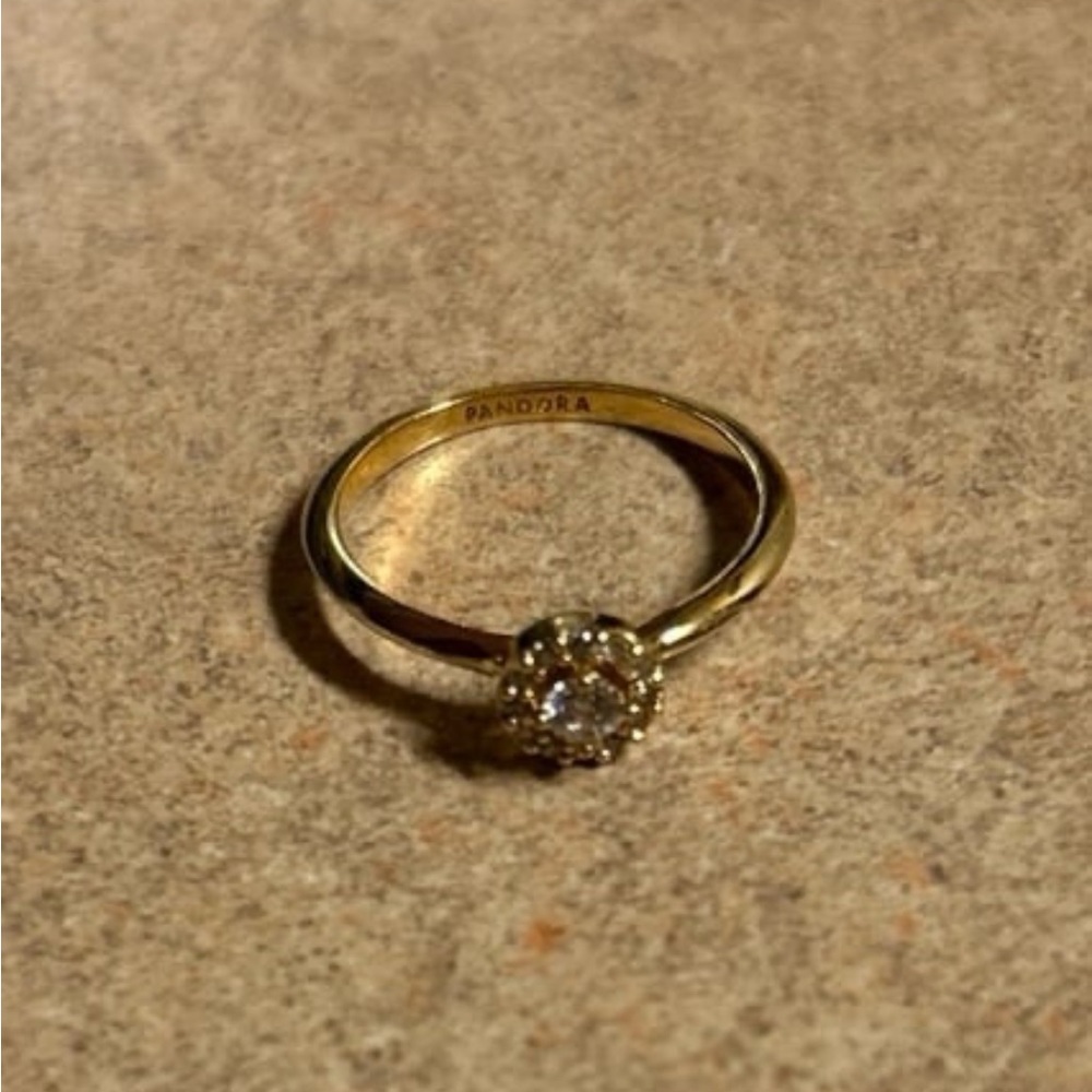Pandora Ring